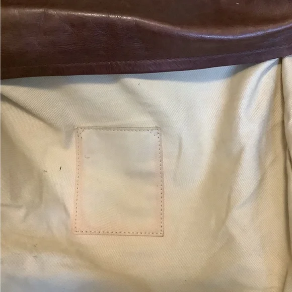 Chloe Silverado - Picture 7 of 14